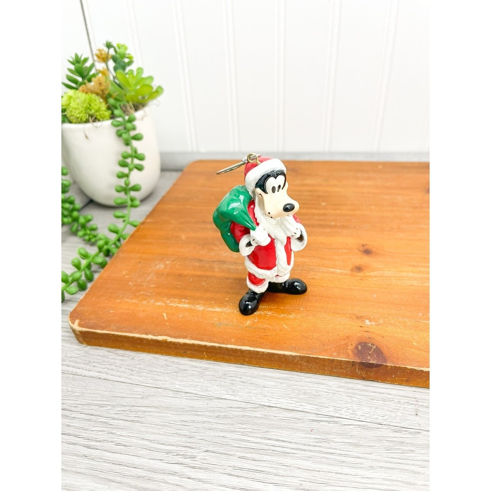 Vintage Disney GOOFY‎ SANTA It's a Small World Ornament Disney World Store 1992 - Picture 4 of 6